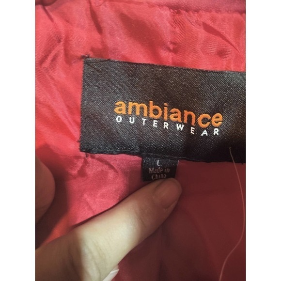 Ambiance Outerwear NWT Red Puffer Cropped Coat Woman Large front zip & pockets - Picture 4 of 6